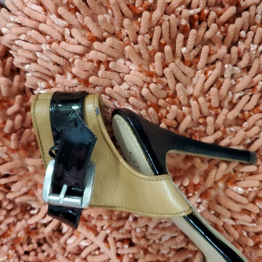 Shoes - Picture 4 of 8